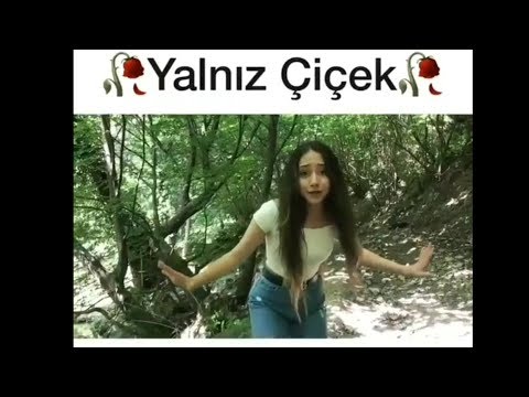 Kim Bu Reyhan   Yalnız Çiçek  şarkısını söylüyor( Aleyna Tilki )