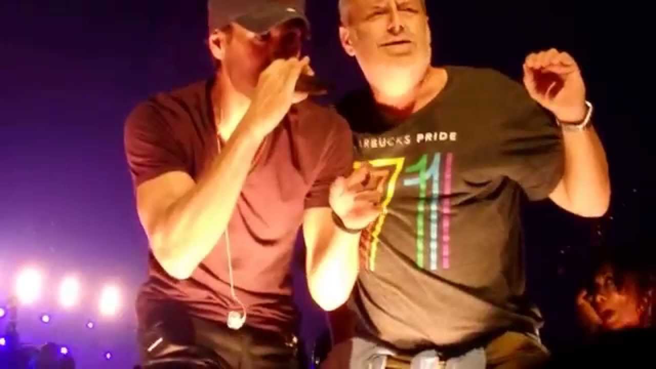 Enrique Iglesias Stand By Me Washington DC 091314 Live Small Stage