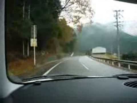 Run the car slowly up the road and heard the song. The road is Wakayama Prefecture.