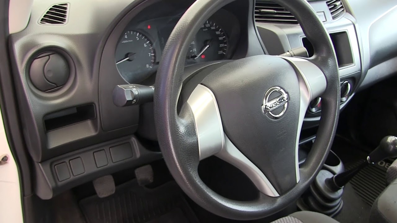 Np300 nissan салон