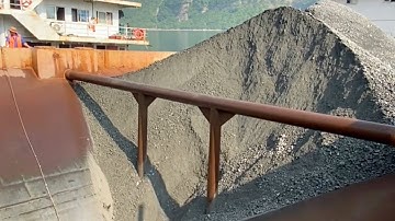 Barge unloading 3000 tons of iron ore - Vlog of work on barge - Relaxing video