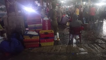 Cảng cá Đại Lãnh Khánh Hòa tấp nập bán cá đây