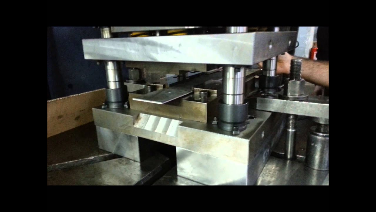 Progressive Stamping Die-4mm Sheet Metal-Progresif Kesme Kalıbı - YouTube