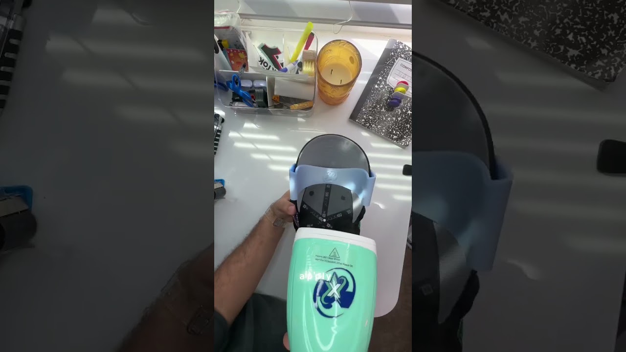 Смотреть «I can’t stop eating Gummy Sharks 🤣🦈» на YouTube Смотреть «I can’t stop eating Gummy Sharks 🤣🦈» на YouTube