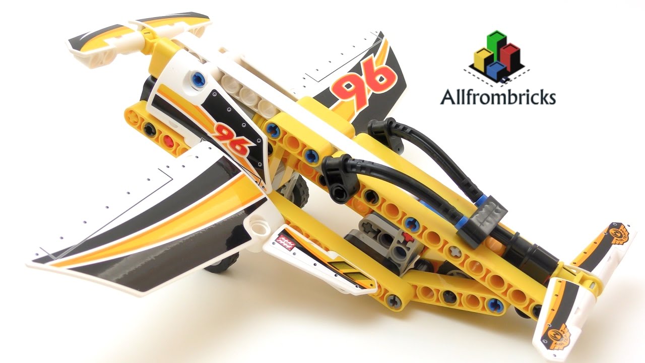 Lego Technic 42044 Stunt Plane (Model B) Review 4K