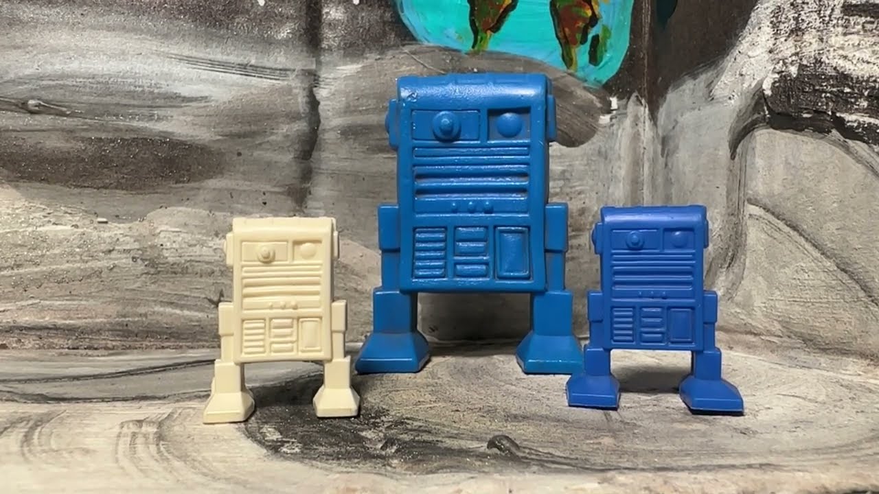 Timmee Toys “Galaxy Laser Team” Mailbox Robot Casting Change: Grid Back vs Hollow Body