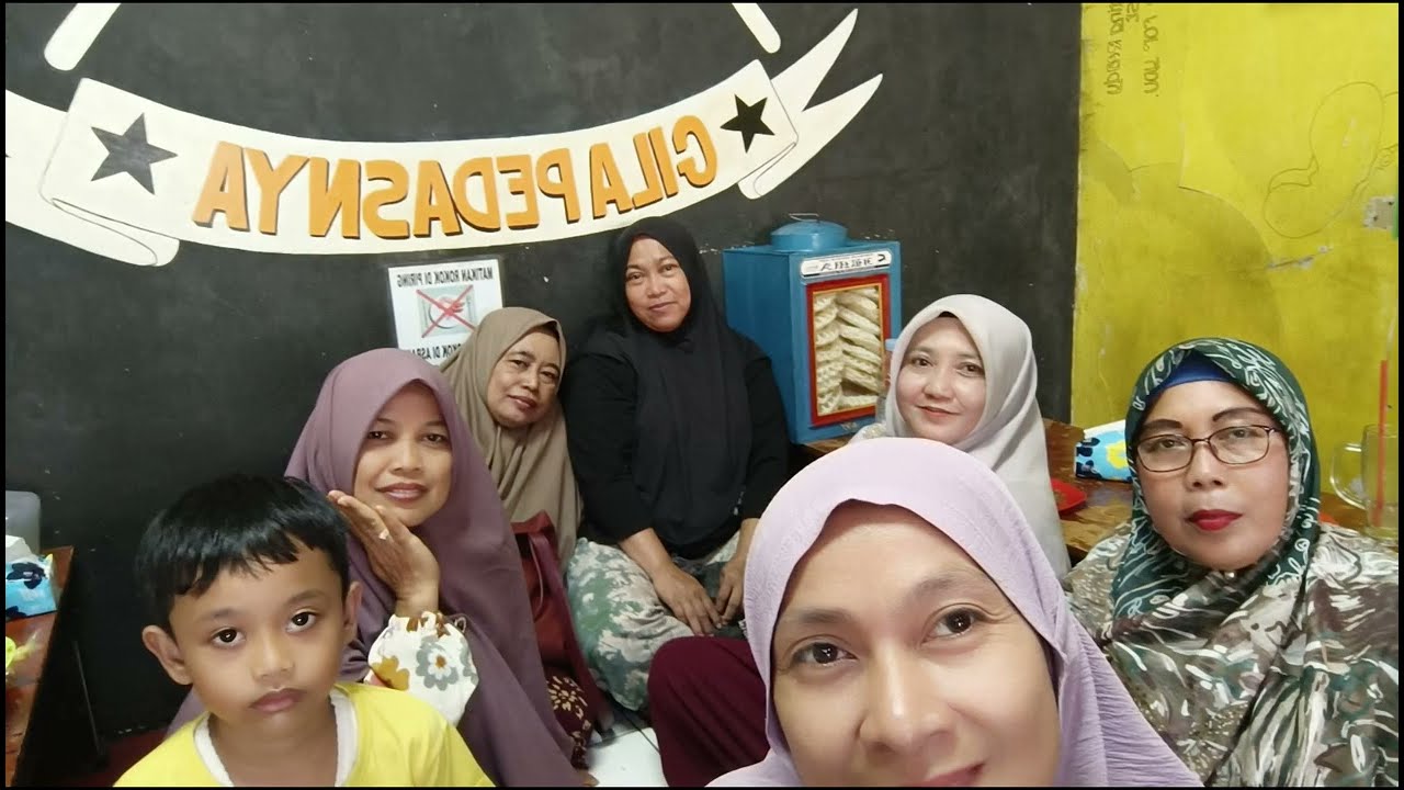 MUNGGAHAN BERSAMA IBU IBU PENGAJIAN RAWI KELOMPOK LIMA