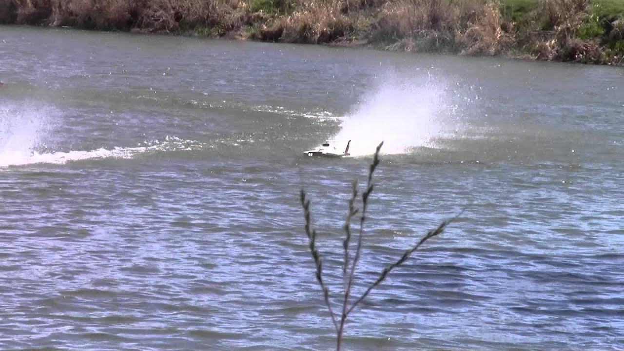 Qatar Flip in 2013 RCU FE Atomic Cup Preliminary Heat