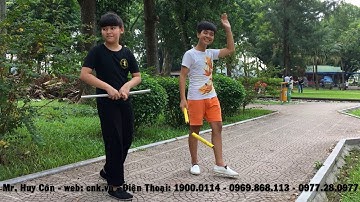 Khánh Linh 10 tuổi hướng dẫn luyện tập côn nhị khúc cho Dương 12 tuổi