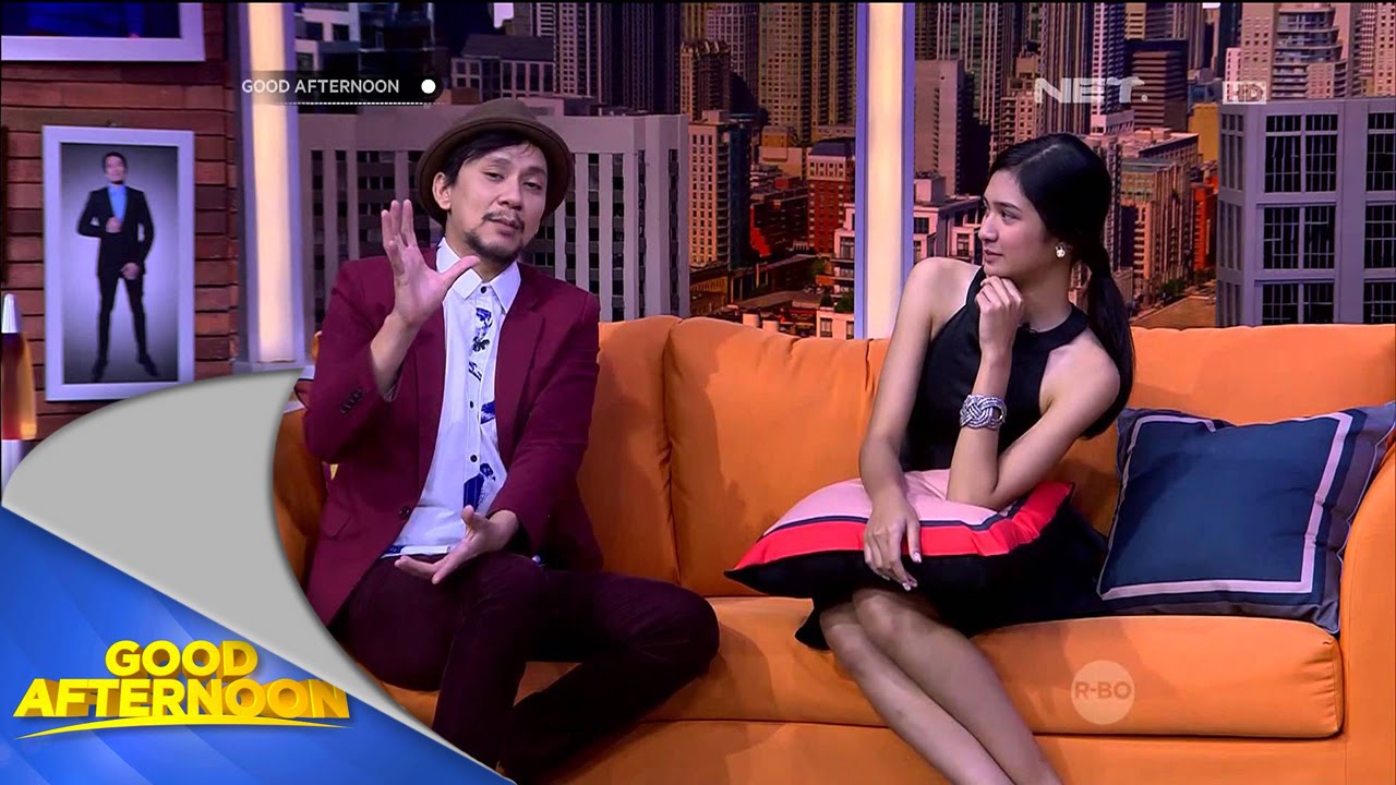 Mikha Tambayong menjawab pertanyaan twitter