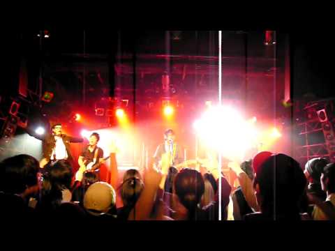 Crying Nut - 말달리자