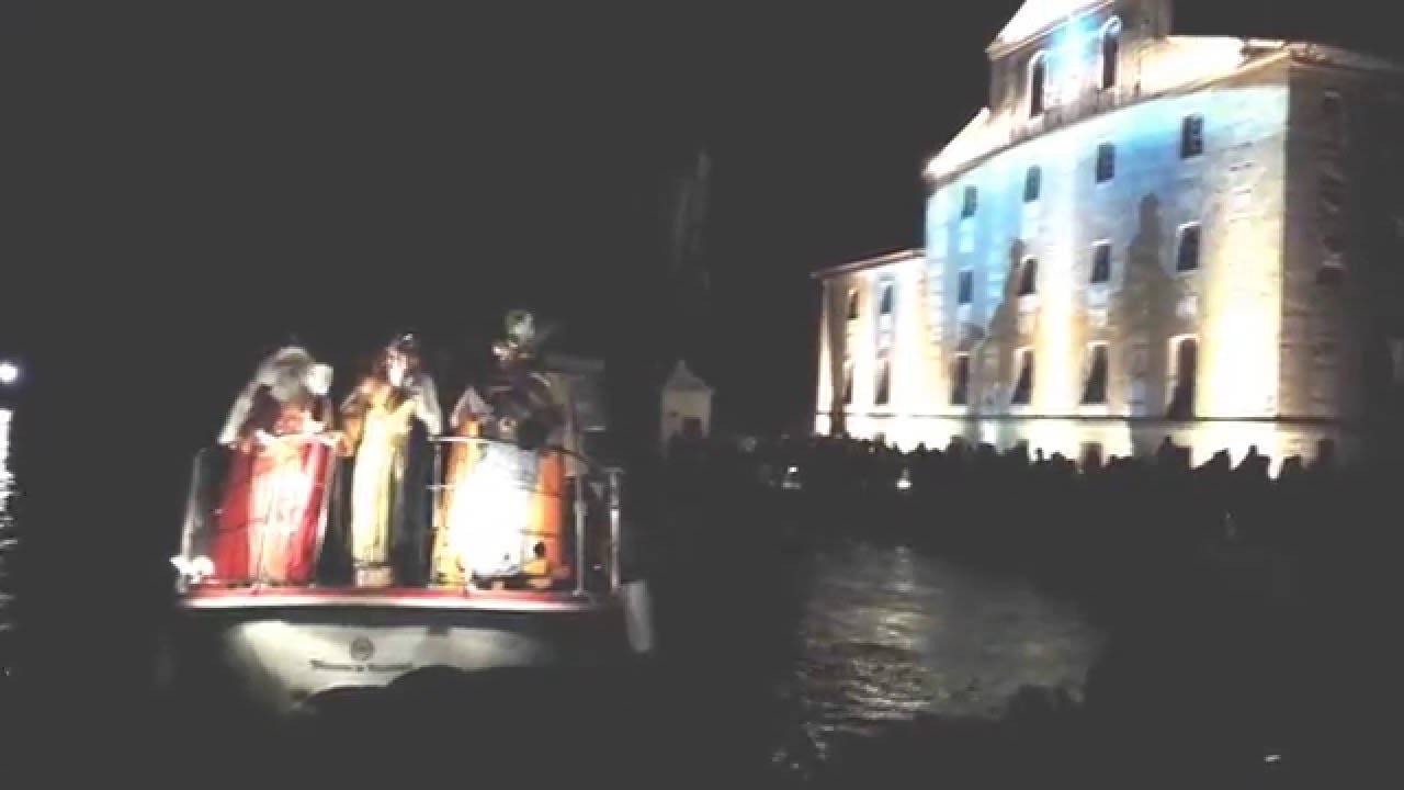 Cabalgata de Reyes Medina de Rioseco 2016 YouTube Cabalgata de Reyes Medina de Rioseco 2016 YouTube