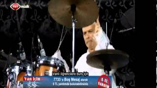 Turgut Alp Bekoglu Trt Muzik El Ele Programi Vanli Cocuklara Yardim Organizasyonu Davul Bolumu