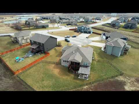 27800 Lake Point Cir, Lee's Summit, MO home video tour