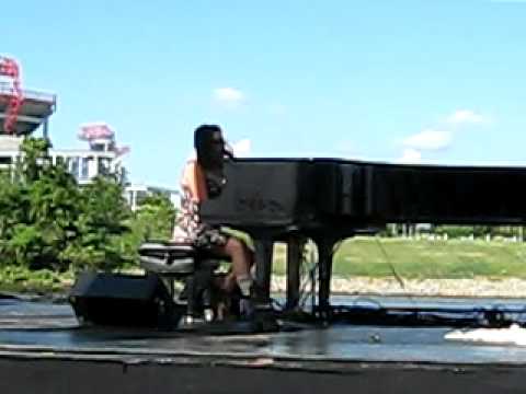 Vanessa Carlton - London (Live at Nashville Pride 6-19-2010 Katia's Video)