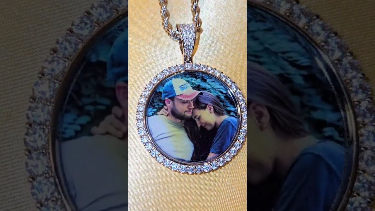 Customize Personalized Round Memory Photo Pendant NecklaceLocket  Anniversary Gift 
