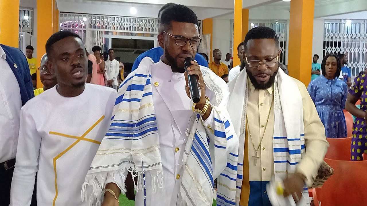 Nhyiraba Emmanuel's spirit fills twi worship songs for prayer on the