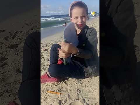 غزة: ترسم القارب في انتظارها
