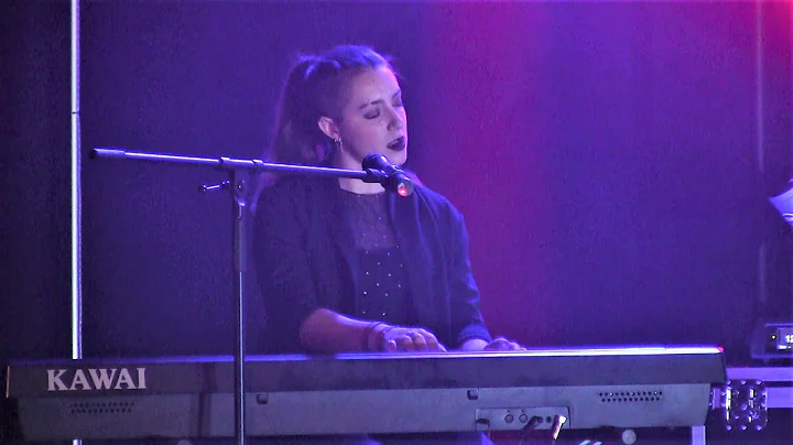 BENALUP-CASAS VIEJAS Lydia Snchez EL GRAN SHOW Soa...