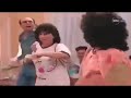 ابعدى عن وشو بقى انتى هتجننيلى الراجل ونيس