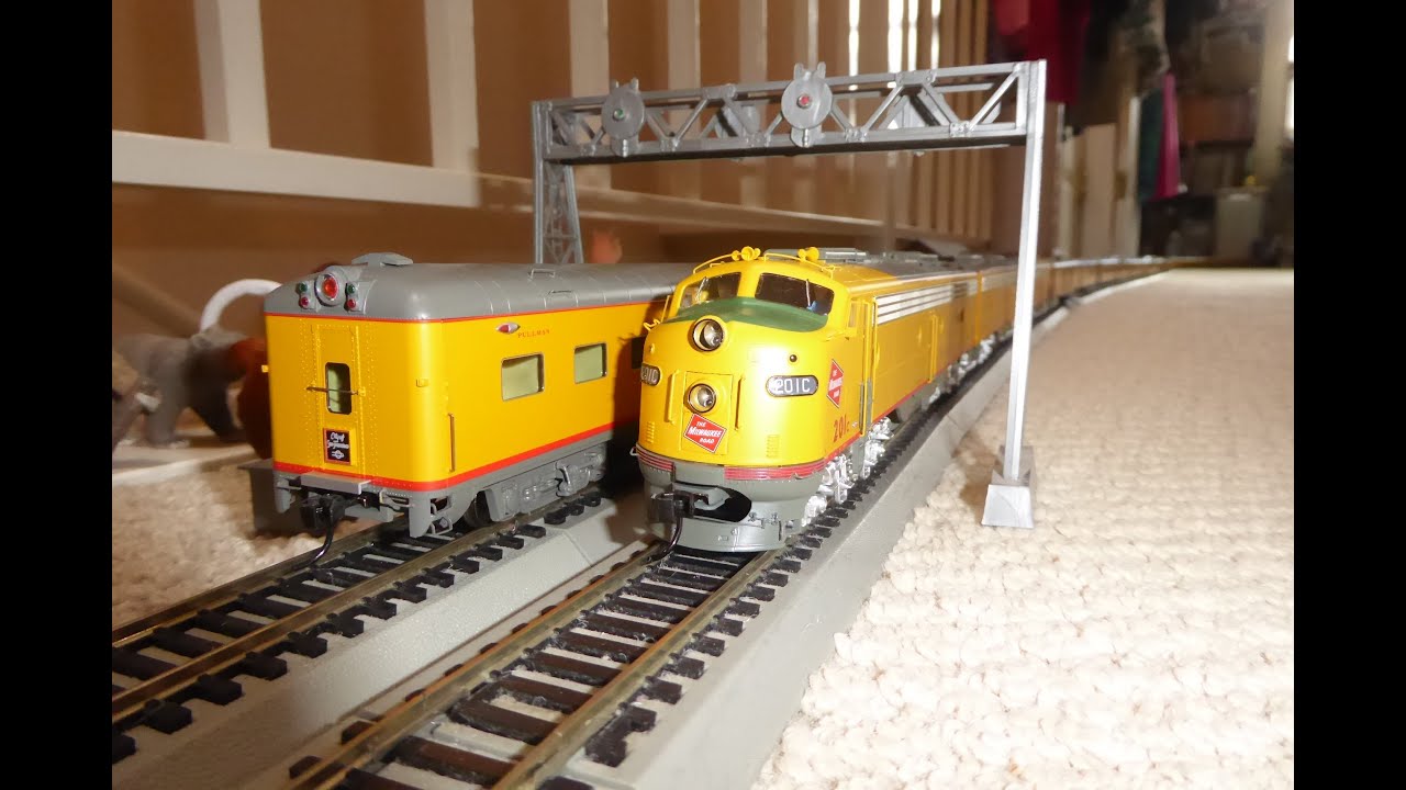 Union Pacific and Southern Pacific passenger trains plus Amtrak Cascades