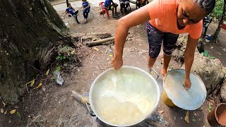 Venezuelan Villagers Invite Me For Traditional Soup 🇻🇪