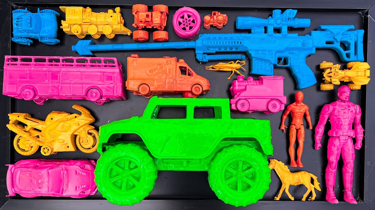 Membersihkan mobil mobilan, mobil balap, ambulans, kereta api, Spiderman 