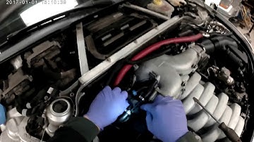 Audi S8 V10 ENGINE REMOVAL & TEARDOWN  Part 2: Removing Air Boxes + Topside Hoses