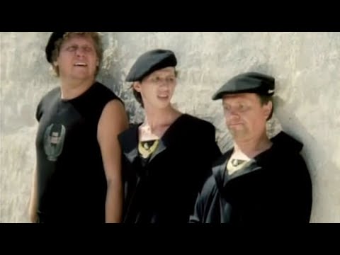 "Самолёт летит в Россию" (1994) - обязателен к просмотру