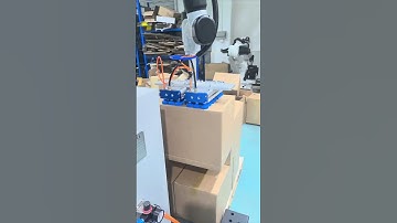 Take a closer look at the robot palletizer, suction cup palletizing #cooperativepalletizer