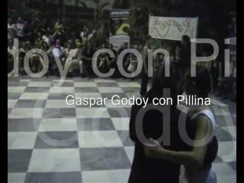 Gaspar Godoy con Pillina en la Milonga solidaria de Cadiz Tango