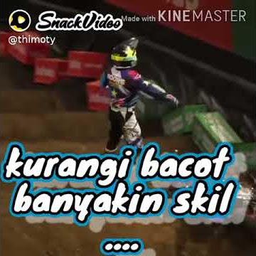 Aksi keren pembalap sepeda motor