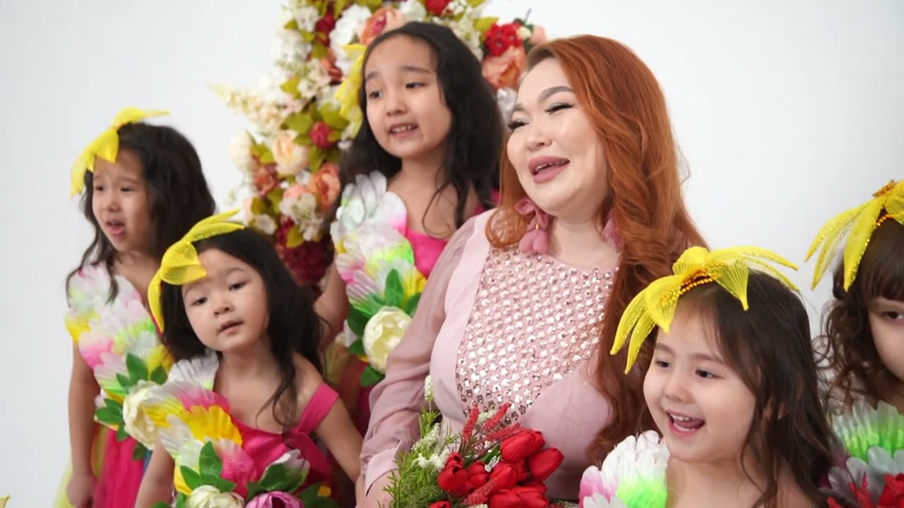 /АНАШЫМ КҮНІМ МЕНІҢ/ новая авторская песня. Хор детей ОХА Аяла. #анашым #жаңаән #хитән #8марта