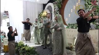 Lempar Bunga & Flashmob Wedding Mila & Faza Makeup @rias.eli_