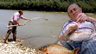 Artisan FISHERMAN. NETWORKS, RIGS AND MANUAL TECHNIQUES for traditional river fishing