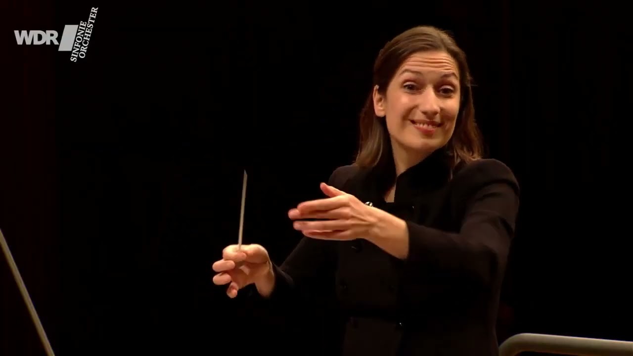 Ariane Matiakh conducts Mahler and Britten - What the wild flowers tell me