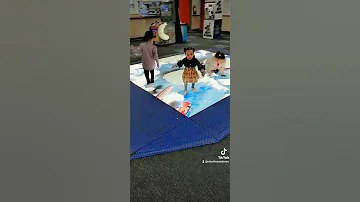 منوري حكايات ماشا 4 