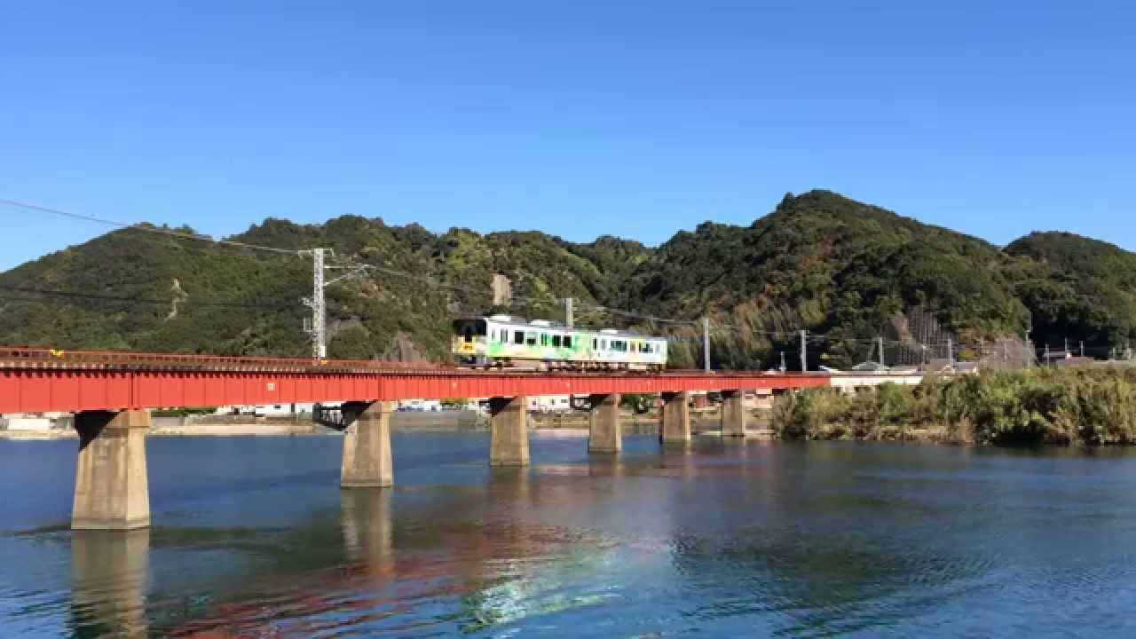 ハローキティ和歌山号」 紀勢本線古座川橋梁 