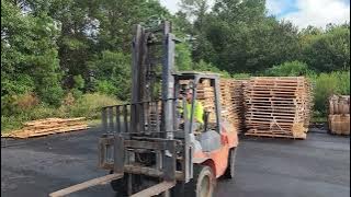Seller 28250 – BFSMA: (2007 Toyota 7FDKU40 Solid Pneumatic Tire Forklift)