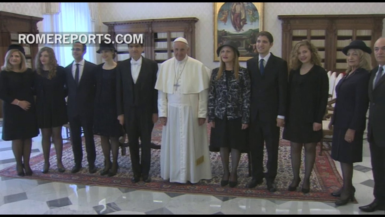 New Israeli ambassador meets the pope and gives him valuable replica of ...