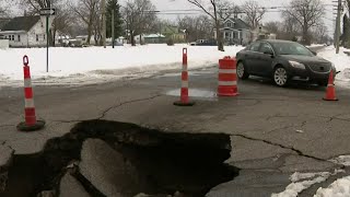 Water main break causes sinkhole on Detroit's east side