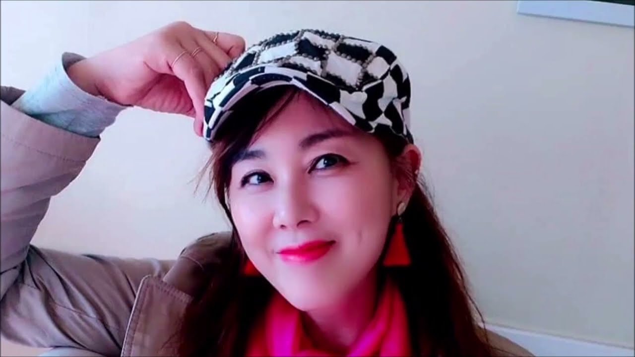 Watch 우리 사이 가사 / 가수 금채안 on YouTube