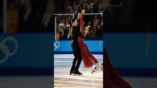 피겨 여신의 믿기 힘든 리프트 자세👑⛸️ #피겨스케이팅 #페어스케이팅 #아이스댄스 #스케이팅 #댄스 #운동 #빙판위의예술 #shorts #올림픽 #figureSkating