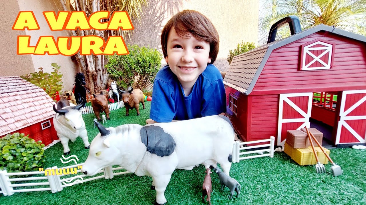 Fazendinha do Felipe Canopf - Chegou a Vaca Laura para ajudar amamentar os bezerros | Toy Cow Farm