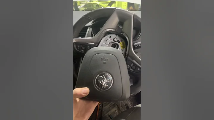 Steering airbags remove Holden Trax