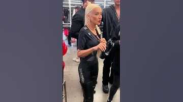 Er is iets ernstig mis met Christina Aguilera