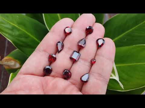 Garnet Crystal Meaning, Benefits, and Properties