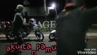 Download lagu Story wa herek anak suporter Story wa herek anak suporter