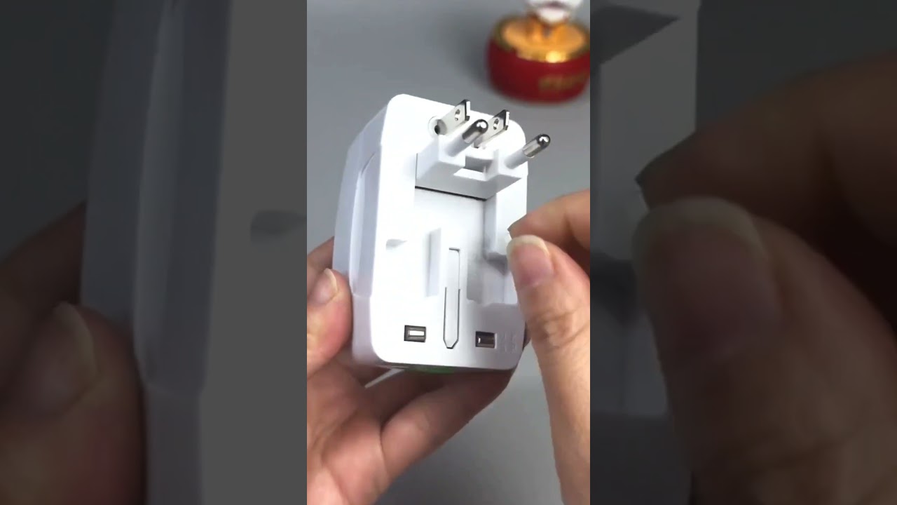 Universal (Eu/ Us/ Uk/ Au )Travel Ac Power Adaptor (100-250 Volts)