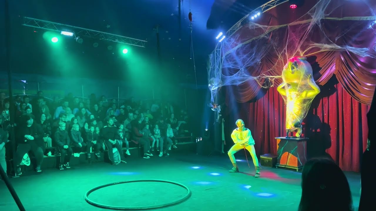 Des décors magnifiques ! Halloween 2025 Episode 1 (Nigloween à Nigloland Jour)